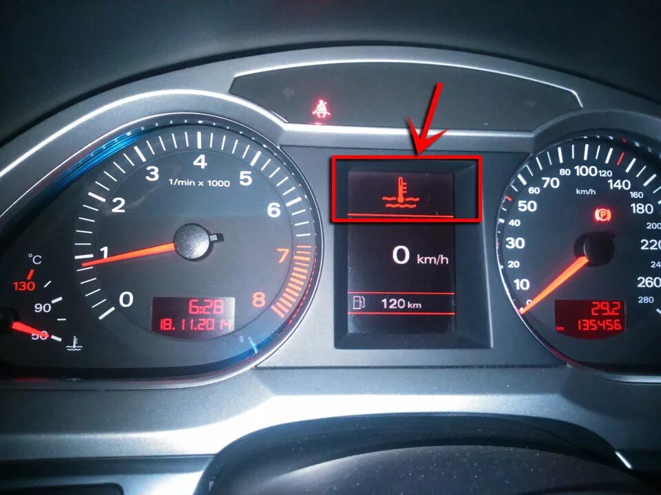 Ошибка уровень охлаждающей жидкости. Audi q7 лампа низкого уровня масла. туарег 2008 чек охлаждающей жидкости. уровень охлаждающей жидкости значок ауди. coolant ауди.