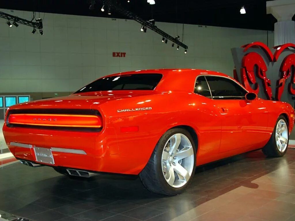 Новый челленджер. Dodge Challenger 1999. Додж Челленджер 1999. Dodge Challenger 2006. Додж Челленджер 2024.