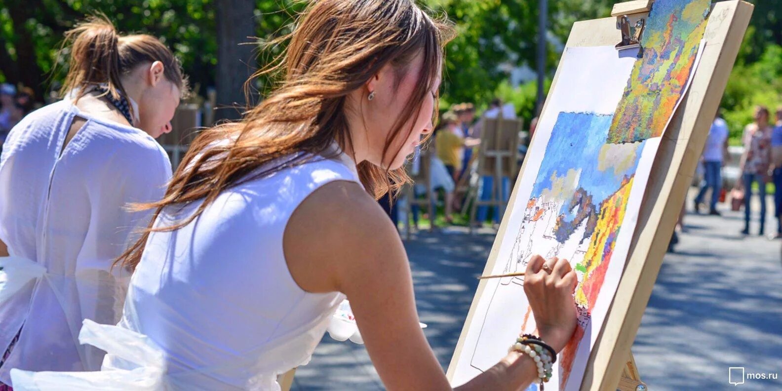 улица монмартр и художники париже. художник данчев вятский пленэр. художественный мастер класс. художники на арбате в москве. картинная галерея выставка.