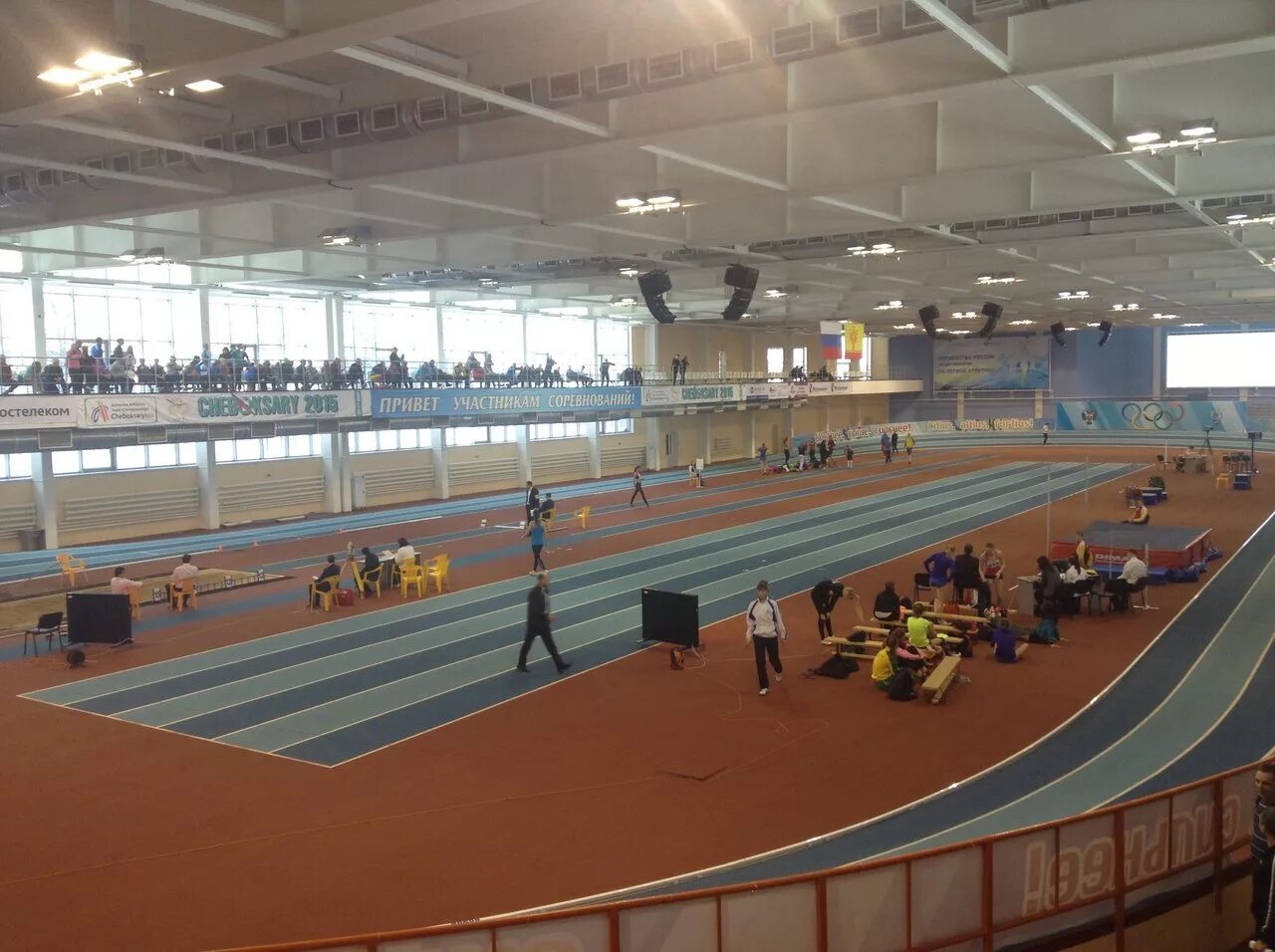 Стадион ангара легкоатлетический манеж. Баумана. Легкоатлетический манеж мгту им баумана. Манеж баумана. Тренажерный зал мгту баумана.