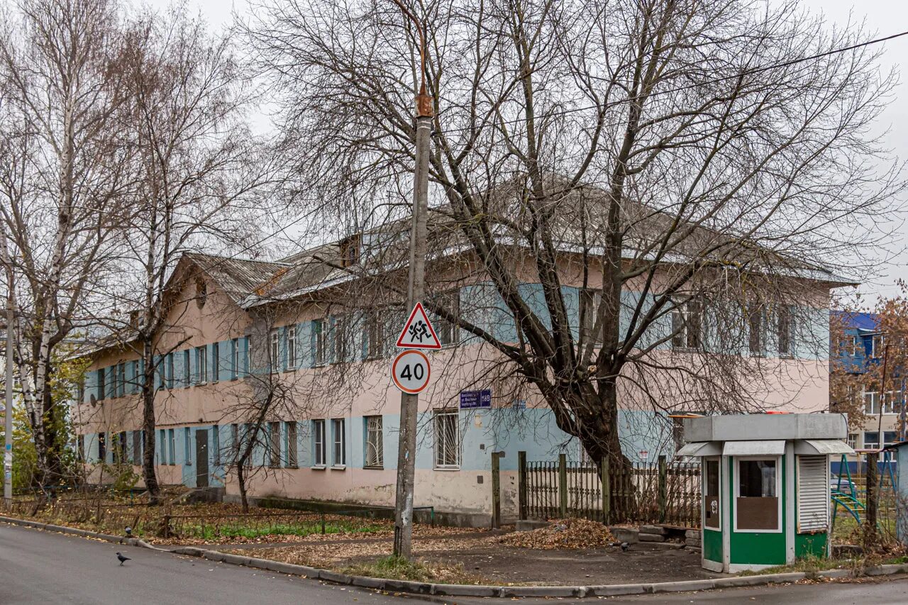 Мир инструментов медногорск. Бц восстания, 18. Восстания 18 казань. Восстания 18б казань. Восстания 18б.