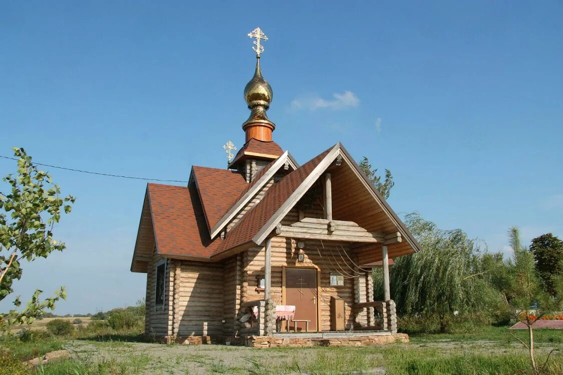 Хохольский. Село Ивановка Хохольский район Воронежская область. Церковь Святой Троицы в Ивановке Воронеж. Троицкий храм Ивановка Хохольский р-н. Храм св. Троицы Хохольский район с. Ивановка.