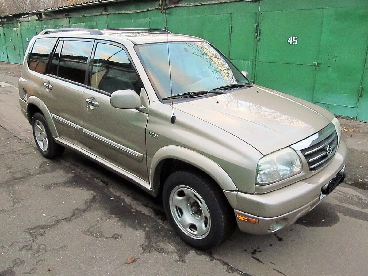 Suzuki grand vitara 2000 год