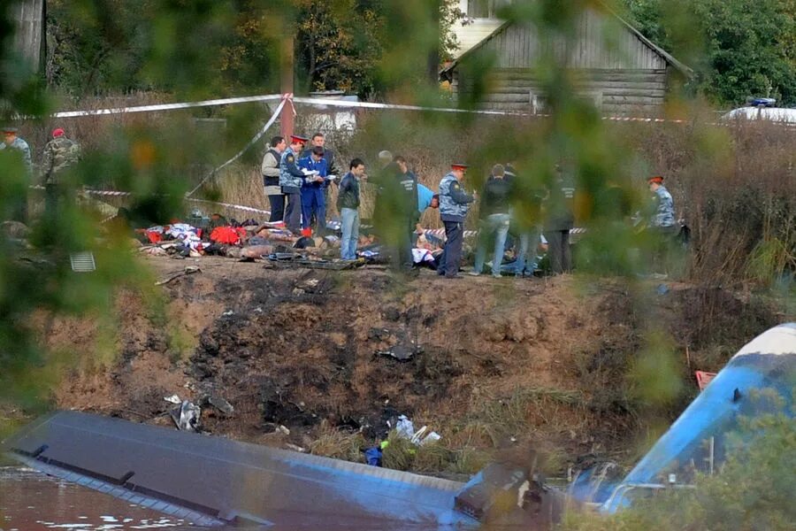 катастрофа як-42 2011 ярославль. авиакатастрофа як-42 в ярославле. катастрофа як-42 (хк «локомотив»). локомотив авиакатастрофа як 42. локомотив ярославль як 42.