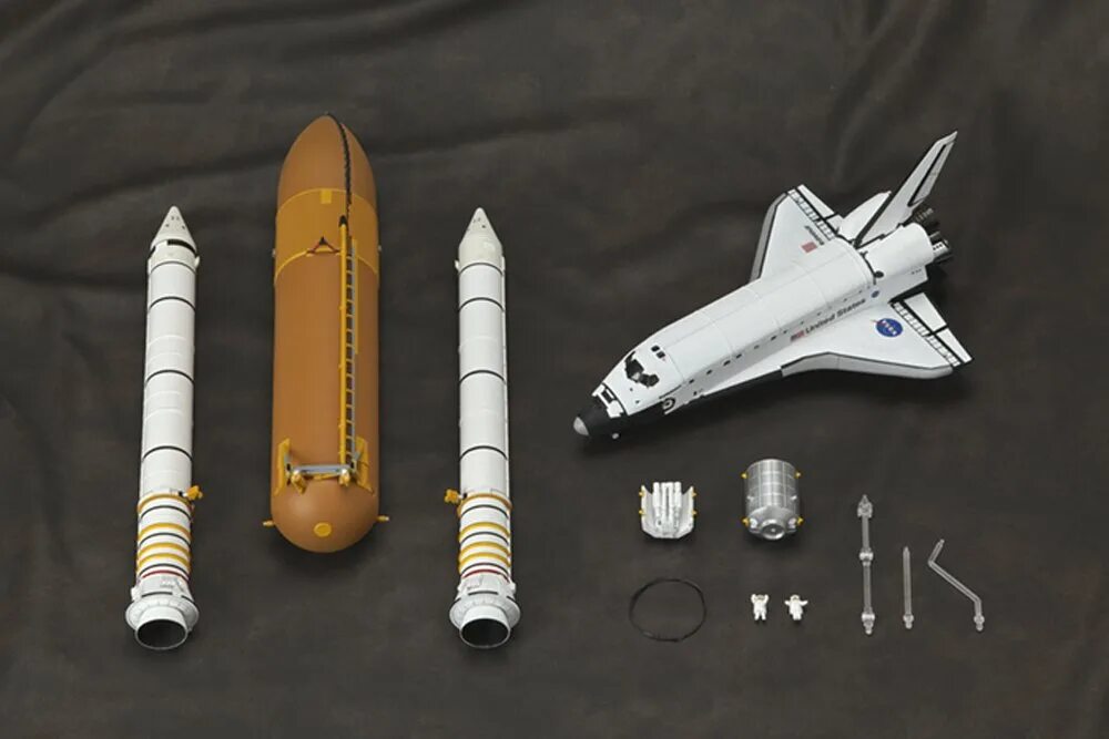 Как сделать шаттл. Модель шаттл endeavour. модель спейс шаттла. revell 04736. спейс шаттл.