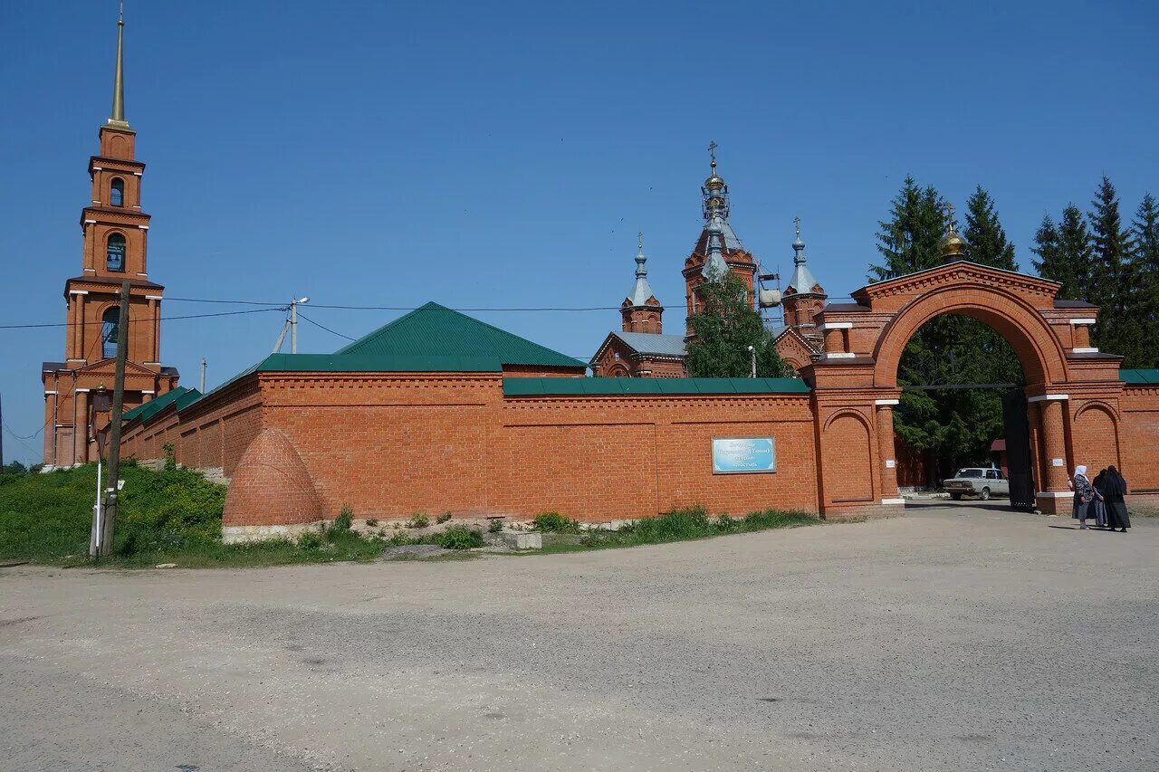 Бутырки задонский район. Богородице-Тихоновский монастырь Задонск. Тюнин монастырь Задонск. Задонск Тюнино женский монастырь. Липецкая область Богородице Тихоновский женский монастырь.