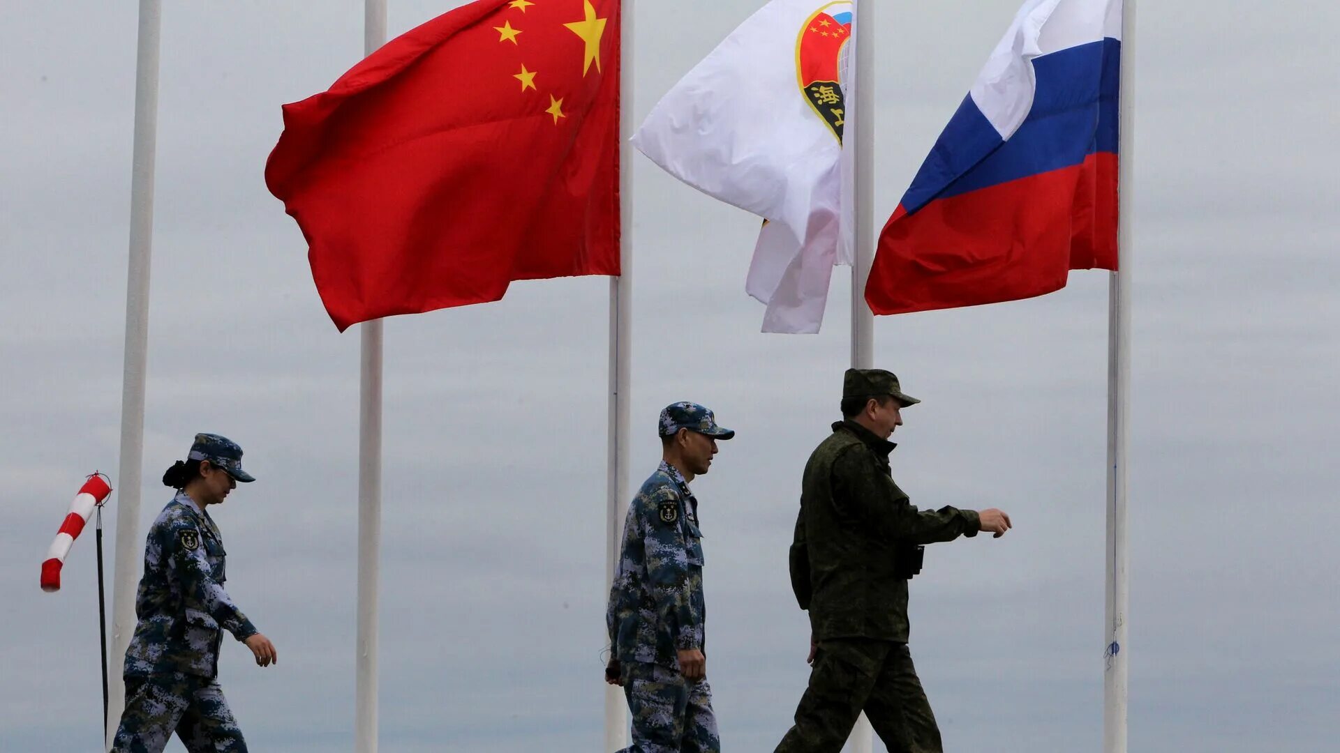 Российско-китайские учения 2022. Учения России и Китая. Военные России и Китая. Совместные учения России и Китая. Китай угрожает