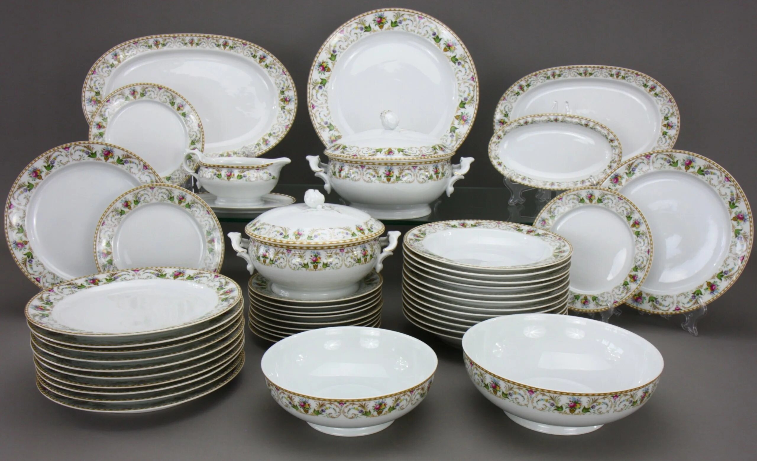 Карлсбад столовый сервиз. Столовый сервиз эймери лефард. Лефард версаче. Столовый сервиз "лилиан". Столовый сервиз на 12 персон цептер.