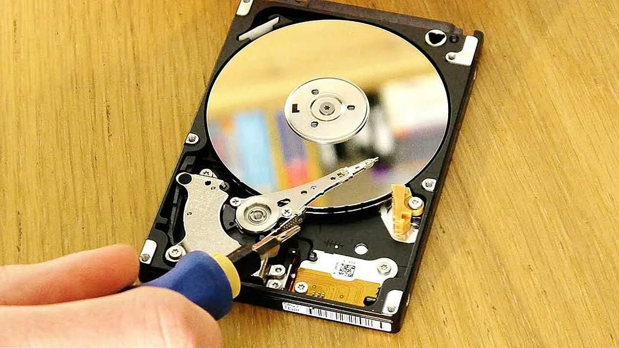 Распределение жесткого диска. Ipod u2 hdd. восстановление данных с жесткого диска. сломанный жесткий диск. неисправный жесткий диск.