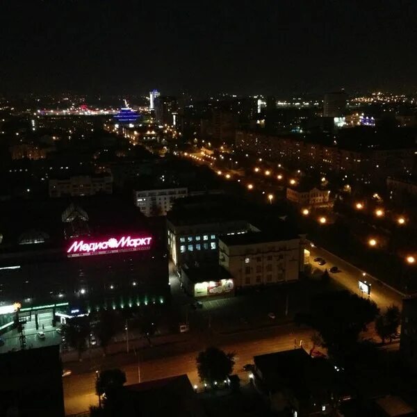 Что было ночью в симферополе. Симферополь смотровая вид. челябинск сити смотровая площадка. вид со смотровой площадки смоленск ночью. смотровой вид в перми вечером.