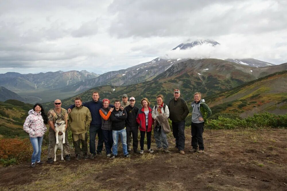 Туристическая компания камчатка-тур. Камчатка турфирма. Камчатка турфирма. Ооо вилючинская верфь. Озерновский гок камчатка.