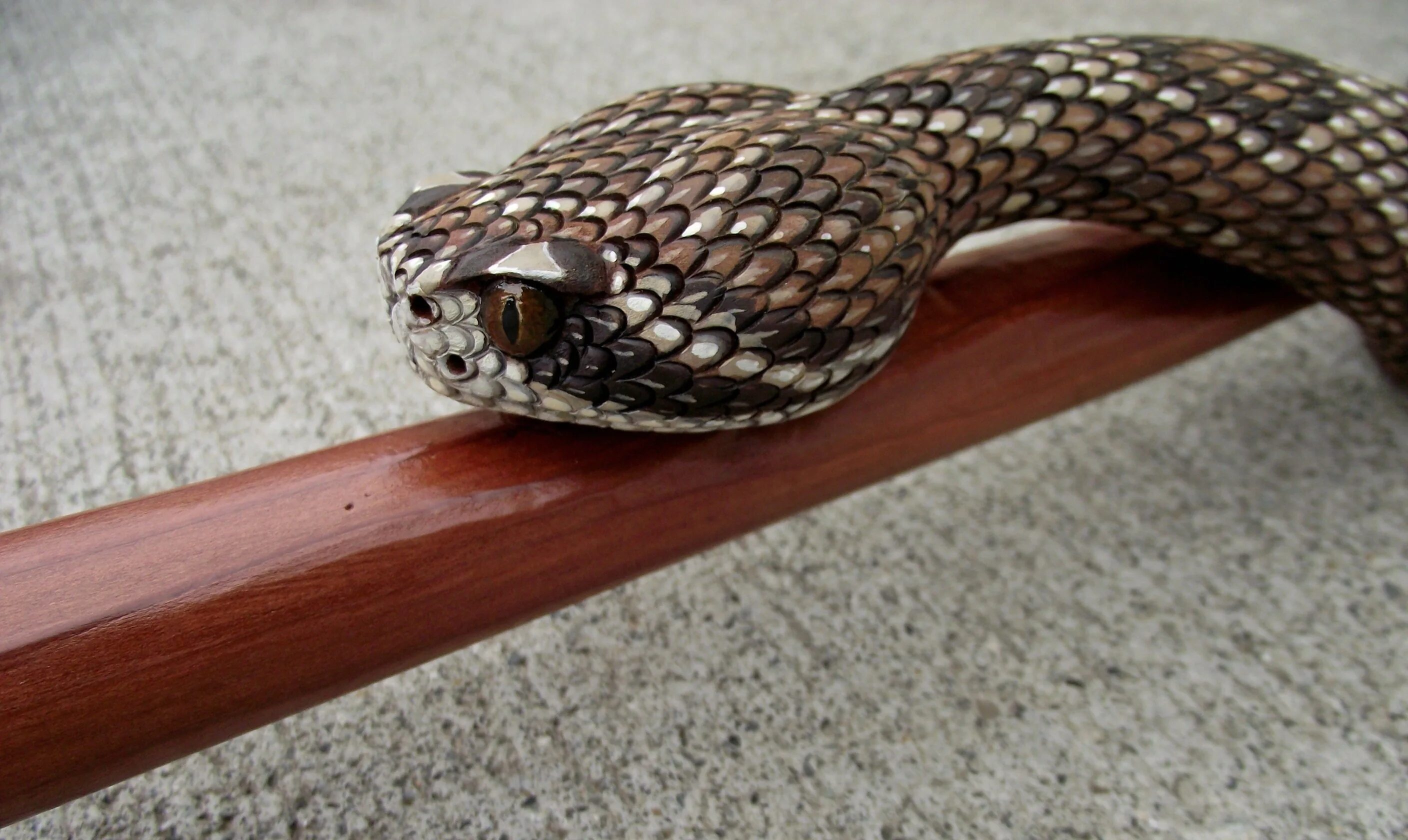 гигантская королевская кобра. змеи из металла. модульное оригами змея. модульное оригами из бумаги змея. поделка змея из бумаги.