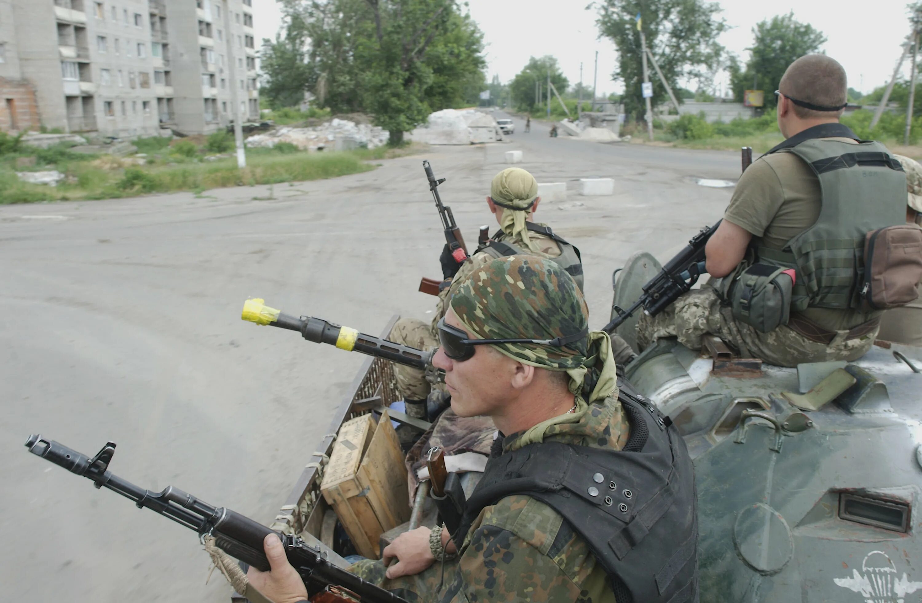 Украинские войска. Войска на Донбассе. Вооруженные силы Украины. Украинские военные на Донбассе. Токмак украина боевые действия