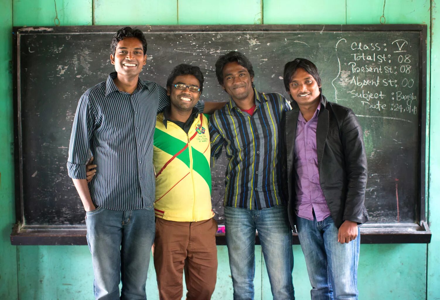 Старый флаг бангладеша. Бангладеш язык. Бенгальский язык бангладеш. Бангладеш язык. Бангладеш язык.