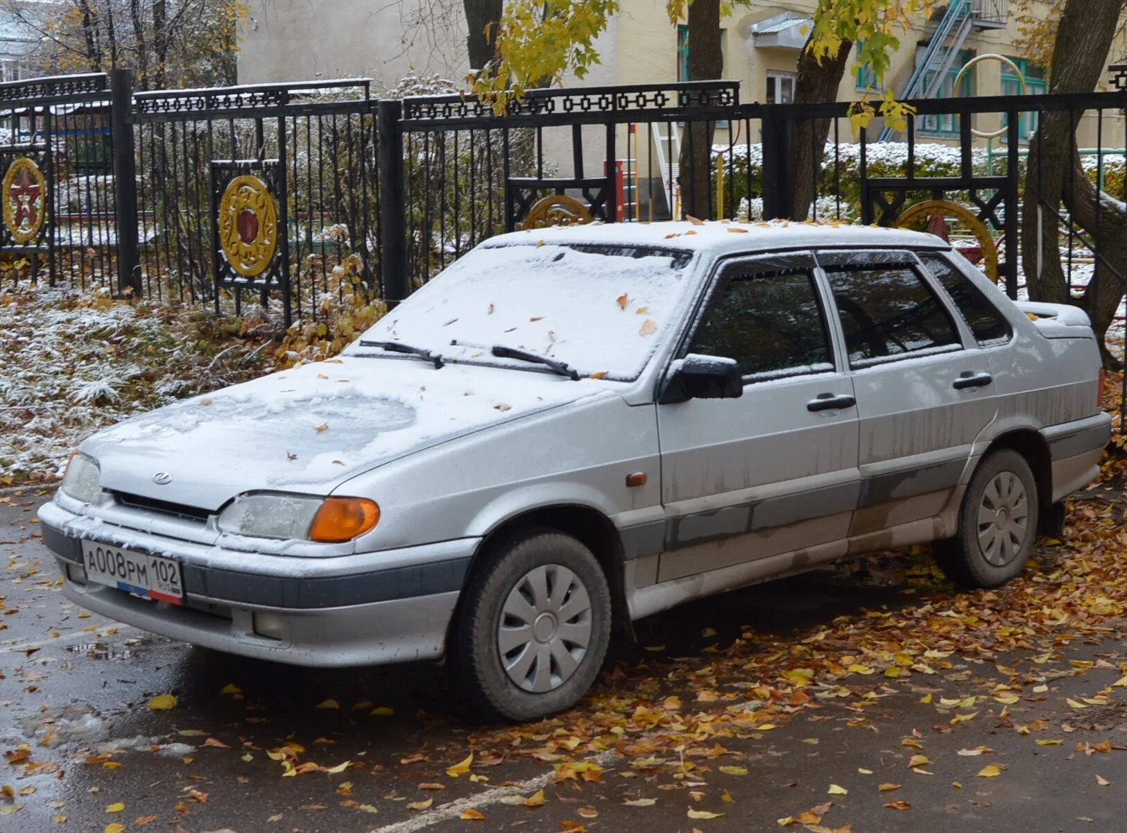 Купить ваз в великом новгороде. ВАЗ 2115 Россия. ВАЗ 2115 ржавая. А195рм33 2115. ВАЗ 2115 Russian Series.