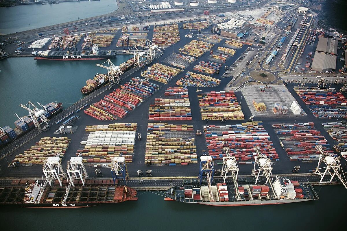 Нестандартные порты. Порт Дурбан Южная Африка. Дурбан Container Port. Африка порт контейнер. Кейптаун порт контейнерный.