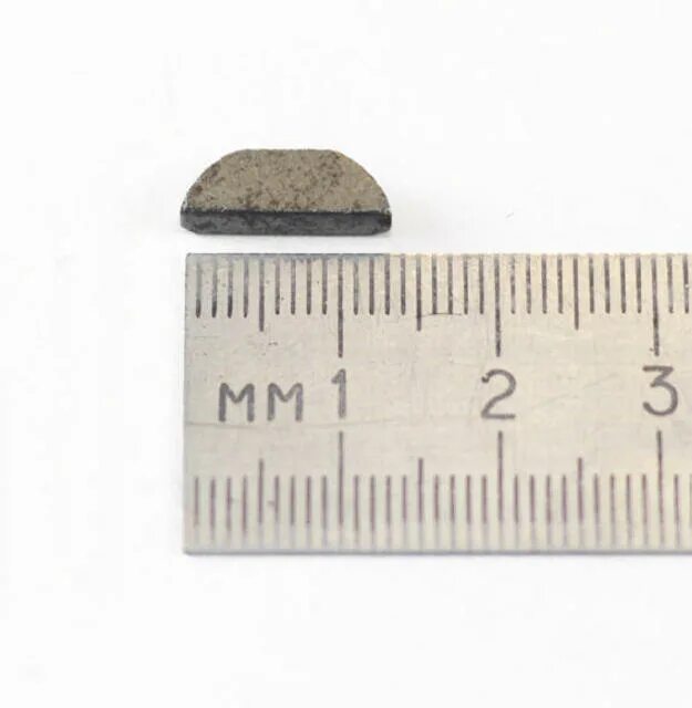 Шпонка генератора 2101. Шпонка генератора ваз 2108. Шпонка генератора. Шпонка коленвала yx140. Шпонка шкива генератора 2101.