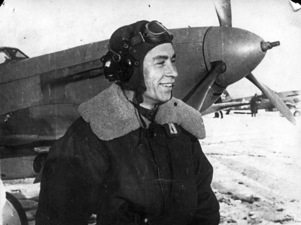 лётчики асы второй мировой ссср. горовец александр герой курской битвы. сбитый самолет под сталинградом.