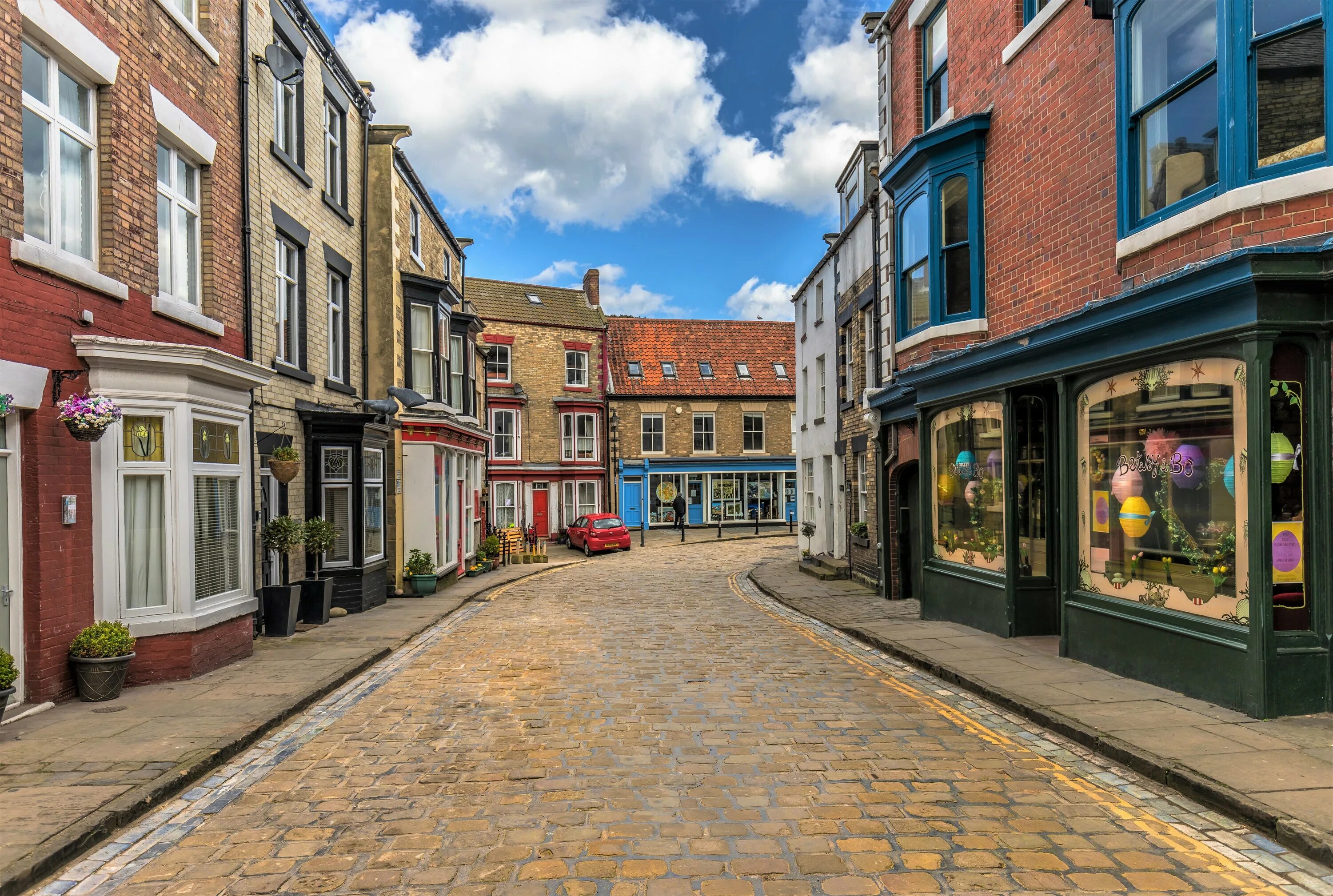 Towns in england. Англия Лондон улочки. Норт Хилл улица в Лондоне. Англия улицы Лондона улочки. Улица Шемблз Англия.