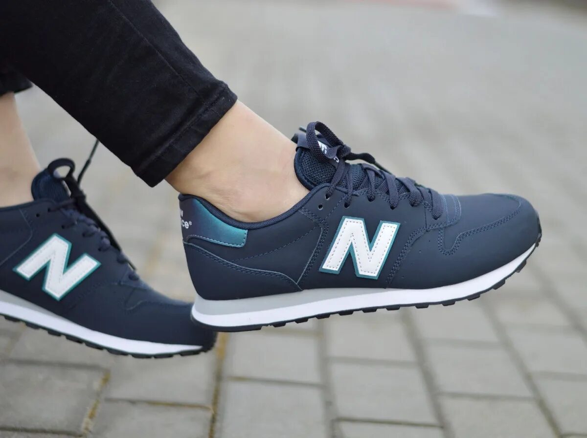 New balance чья. New Balance gw500. New Balance 500. Кроссовки женские New Balance gw500. New Balance 500 женские.