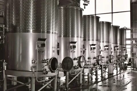 Емкостное оборудование из нержавеющей стали
