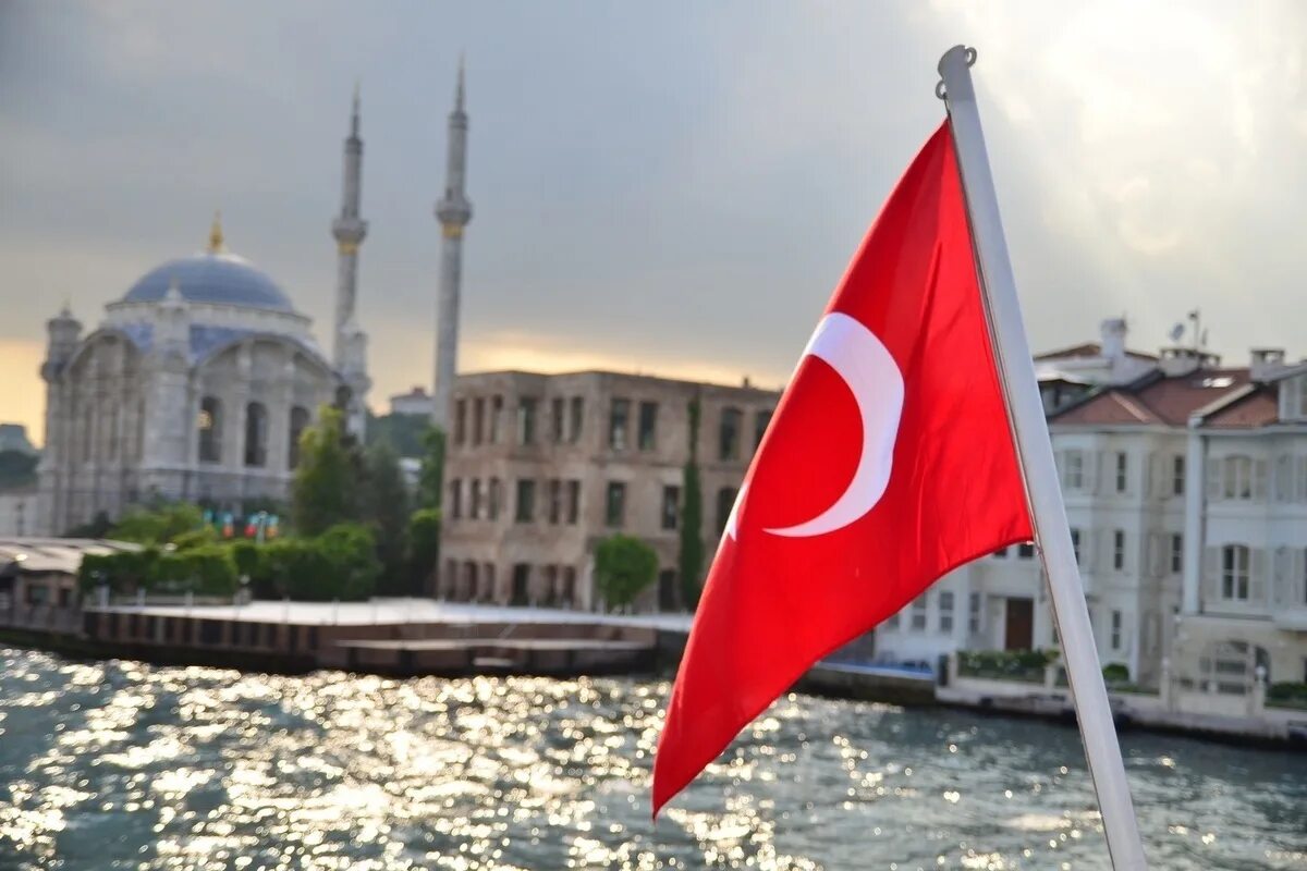 Турция россия стамбул. Анкара Турция флаг. Турция Стамбул флаг. Турецкий флаг Стамбул. Флагшток Турции Стамбул.