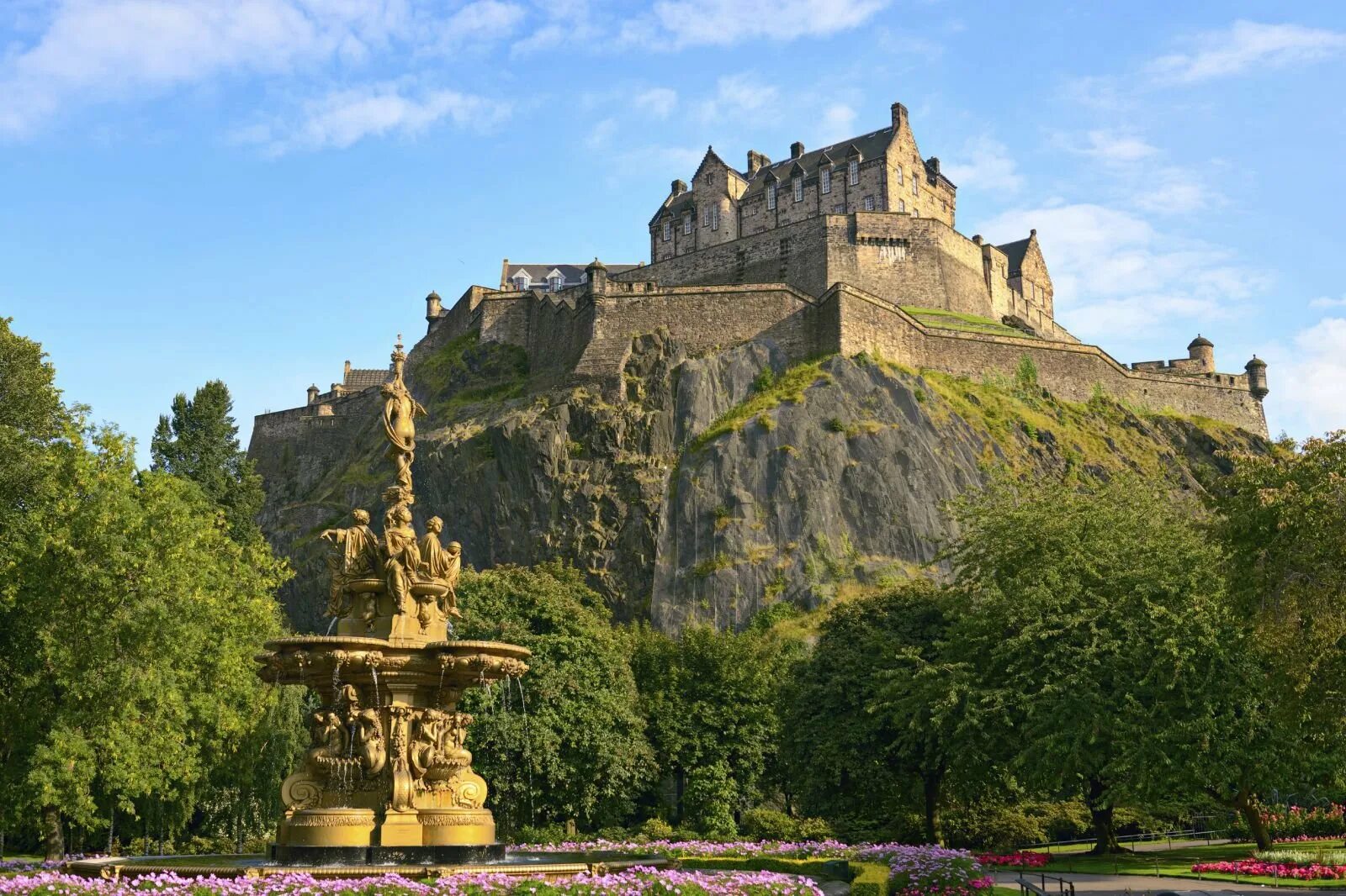 Замок доминанта. Эдинбургский замок. Эдинбургский замок Edinburgh Castle. Замок Эдинбург в Шотландии. Достопримечательности Edinburgh Castle.