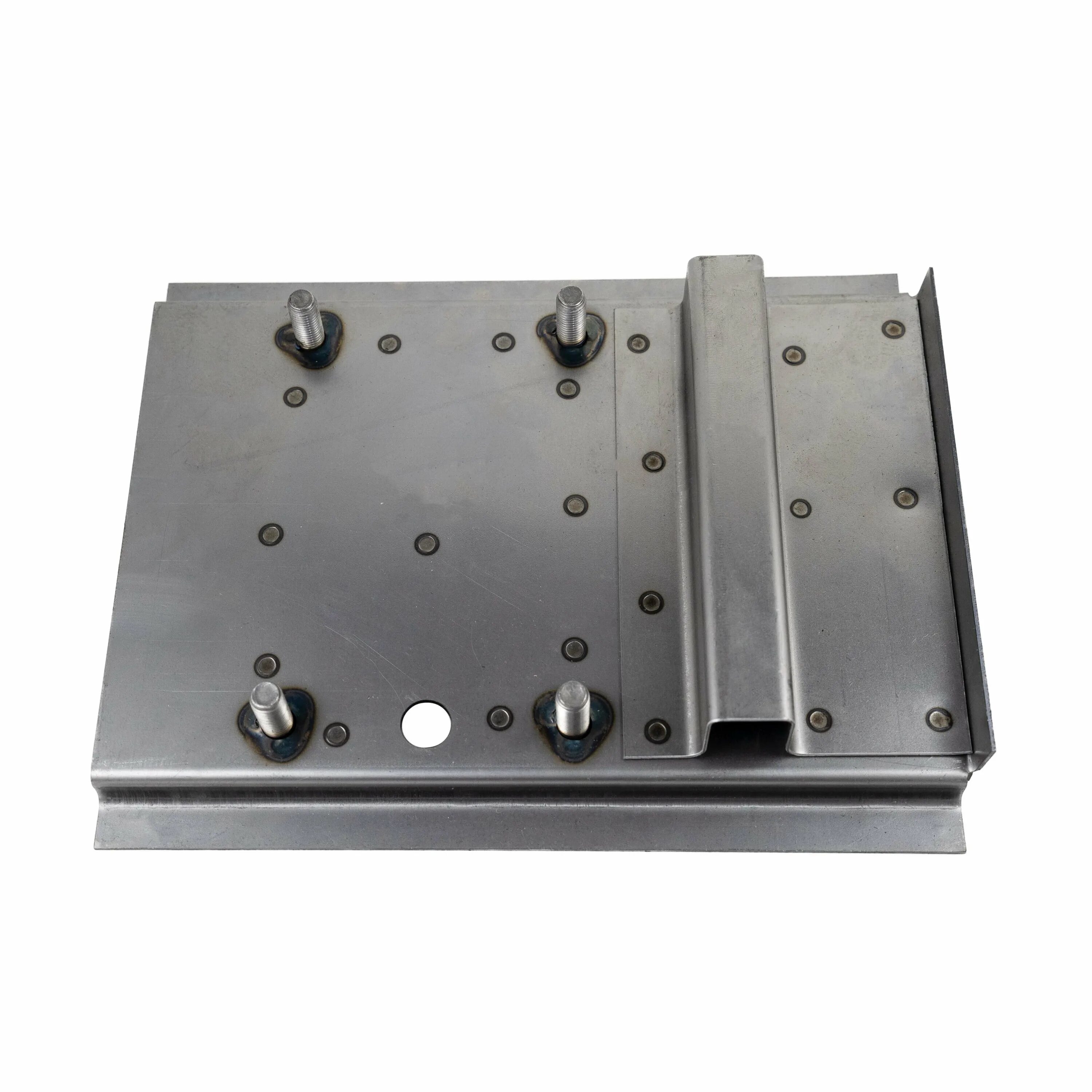 площадка реактивной тяги нива 2121. кронштейн задней реактивной тяги нива 21213. кронштейн продольной тяги нива 21213. площадка крепления реактивной тяги нива 21213. крепление реактивной тяги нива 2121.