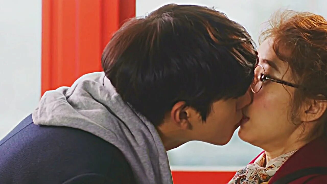 Дорамные поцелуи. Дорамные поцелуи видео. love at first sight hindi.