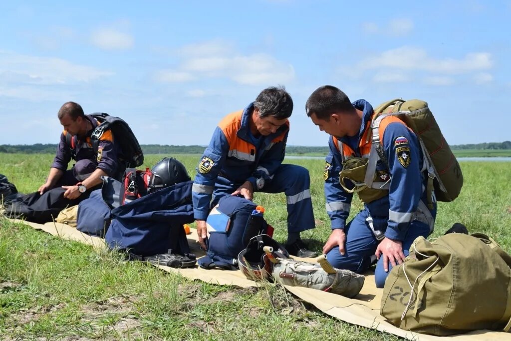 Аварийно спасательное дело. Поисково спасательный отряд Чита. Поисково-спасательный отряд Хабаровского края. Поисково-спасательный отряд МЧС России. Парашютно спасательная служба.