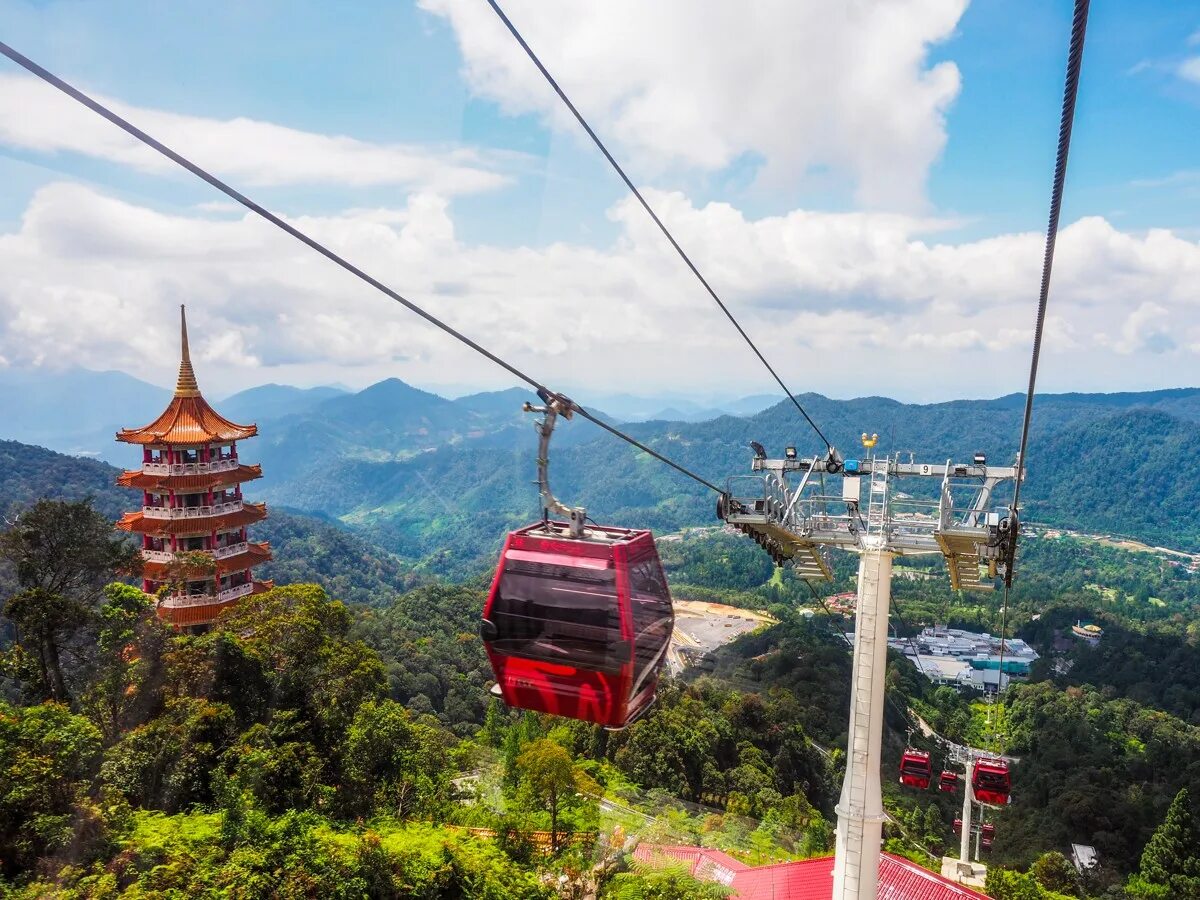 Гентинг Хайлендз Малайзия. Высокогорье Genting Малайзия. Гентинг Хайлендз канатная дорога. Малайзия канатная дорога Куала Лумпур. Отдых в малайзии 2024