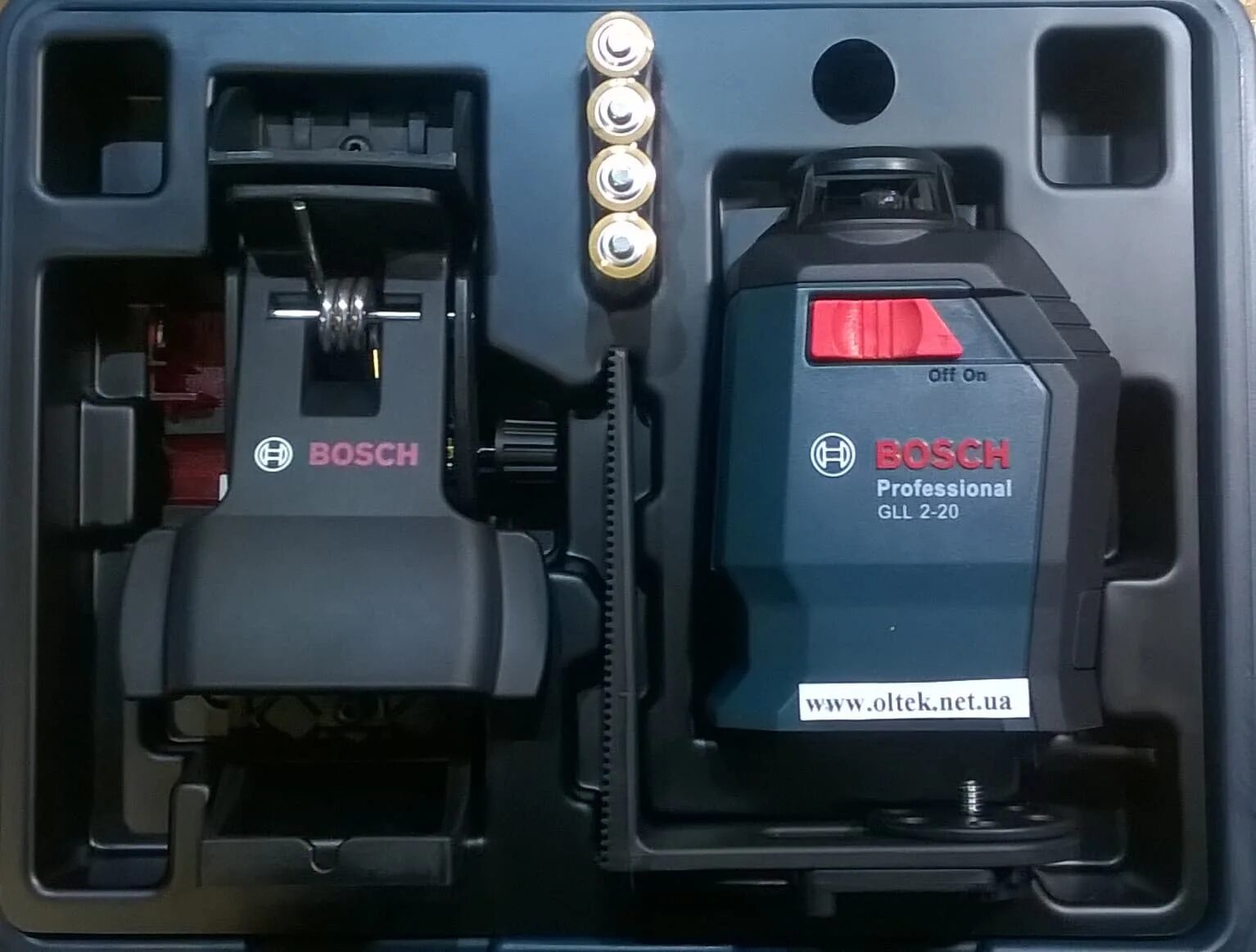 Bosch professional gll2-20g. Лазерный уровень бош gll 2-20. 063. Лазерный уровень бош gll 2-20. Bosch professional gll2-20g.