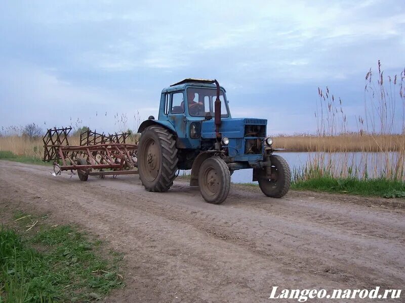 Мтз новгородская область. МТЗ-80 трактор. Трактор ТМЗ 80. Трактор МТЗ-80 (МТЗ-82). Беларусь МТЗ 80.