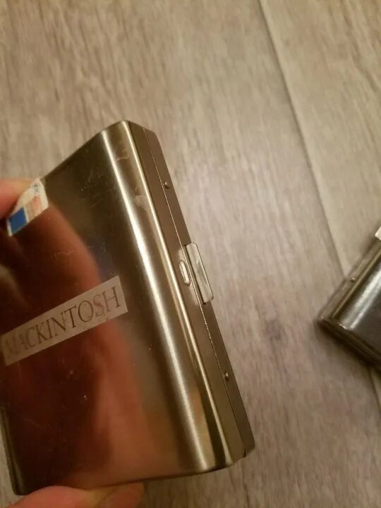 Macintosh с портсигаром. портсигар макинтош. портсигар макинтош. макинтош сигареты. сигареты макинтош (mackintosh).