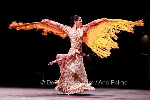 Dancing helen