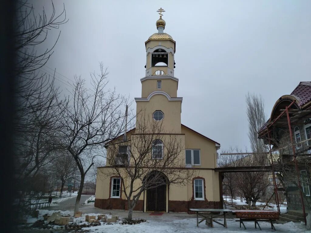 Церковь святого апостола андрея первозванного в люблино, москва. Патриарх тихон храм. Клин куньинский район храм. Волжский храм патриарха тихона расписание. Храм патриарха тихона.