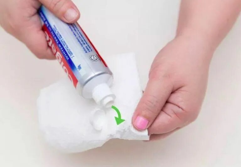 How to Remove Dark Nail Polish Without Staining Your Fingers - Glamrs - YouTube