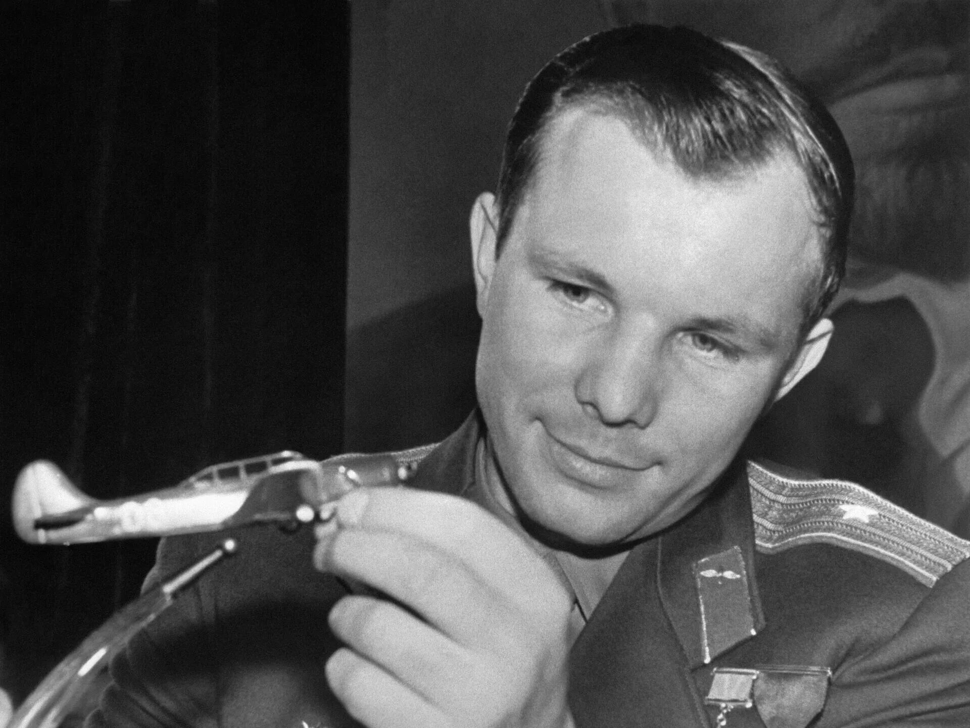 Гагарин летчик испытатель. Гагарин 1963.