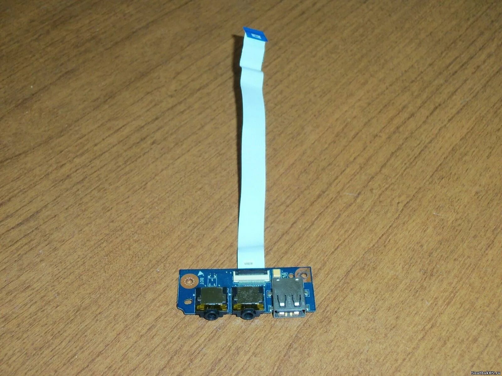 свадебное платье nora naviano 17013. платье с рыбками. Acer 5560 кнопка включения со шлейфом. свадебное платье русалка. непышные свадебные платья.