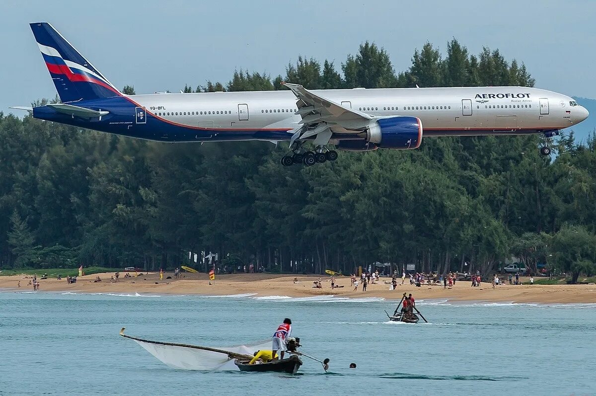 Россия тайланд самолет. Boeing 777-300er Аэрофлот Пхукет. Боинг 777 Аэрофлот Пхукет. Boeing 777 Аэрофлот. Боинг 777 Пхукет.