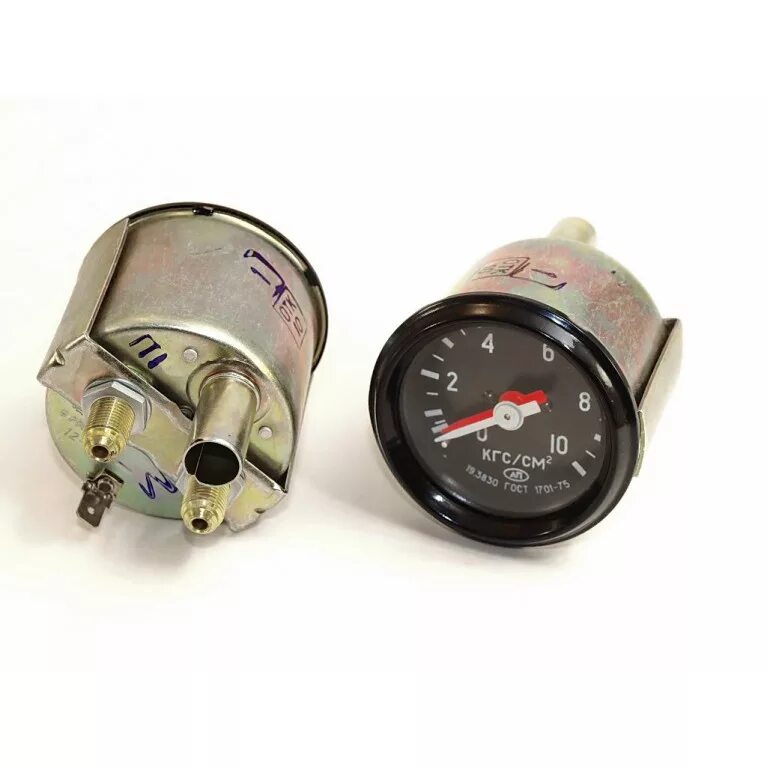 Какое давление воздуха камаз. Кран управления давления в шинах зил 131. Манометр подкачки газ 66. Манометр подкачки газ 66. Какое давление воздуха камаз.