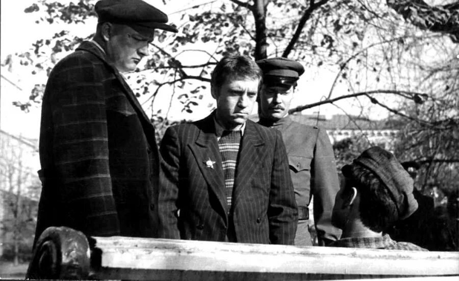 Встречи изменить нельзя съемки. Вася векшин актер. вася векшин место встречи. место встречи изменить нельзя кадры со съемок. вася векшин место встречи изменить.