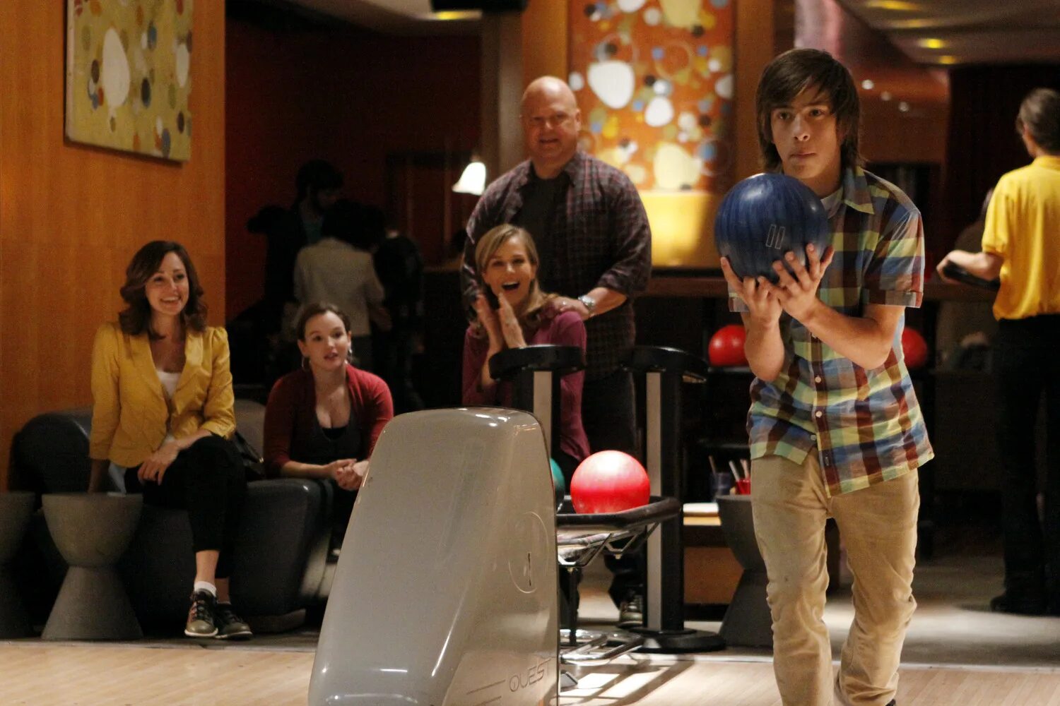 необычная семья сериал. джимми беннетт фильмы необычная семья. необыкновенная семейка. необыкновенная семейка фильм. необычная семья фильм 2010.