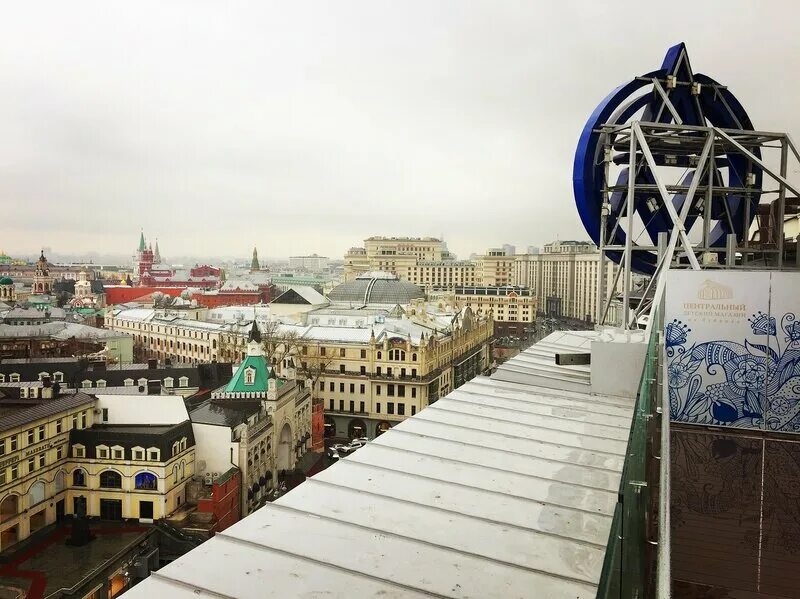 крыша центрального детского магазина на лубянке. смотровая площадка детский магазин на лубянке. смотровая площадка цдм москва. смотровая площадка цдм москва. цдм на лубянке смотровая площадка.
