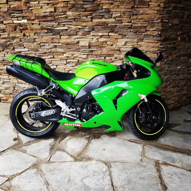 Kawasaki ninja zx10r green. Kawasaki ninja 250r. Мотоциклы kawasaki ninja zx10r. Кавасаки ниндзя 250 r. Kawasaki zx6r 636.