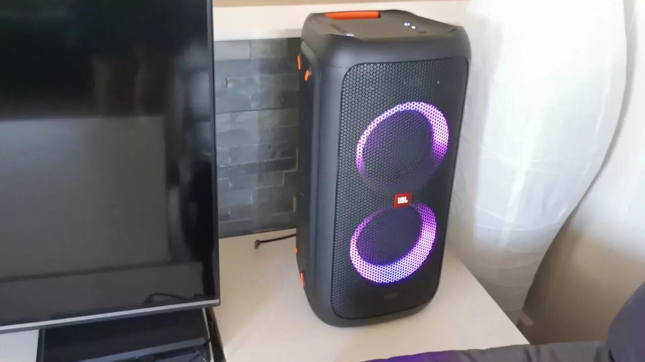 Jbl partybox 110 цены. Колонка JBL PARTYBOX 100. Колонка JBL PARTYBOX 200. JBL пати бокс 100. Акустическая система JBL PARTYBOX 310.