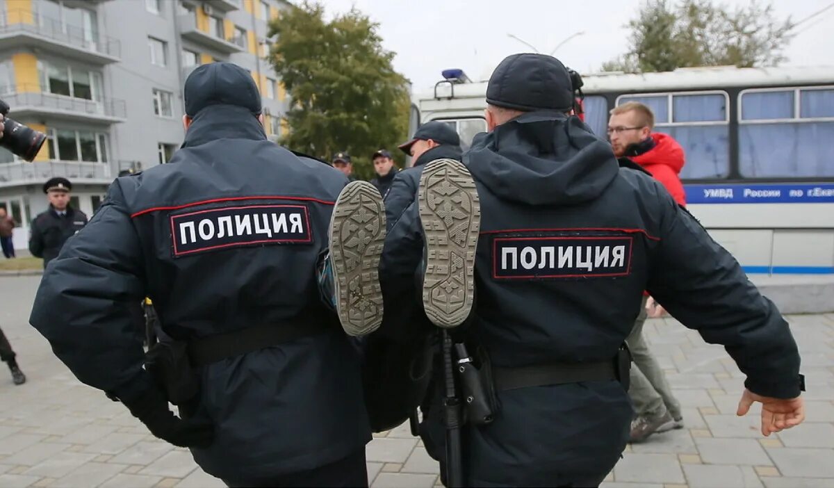 Доставление задержанных