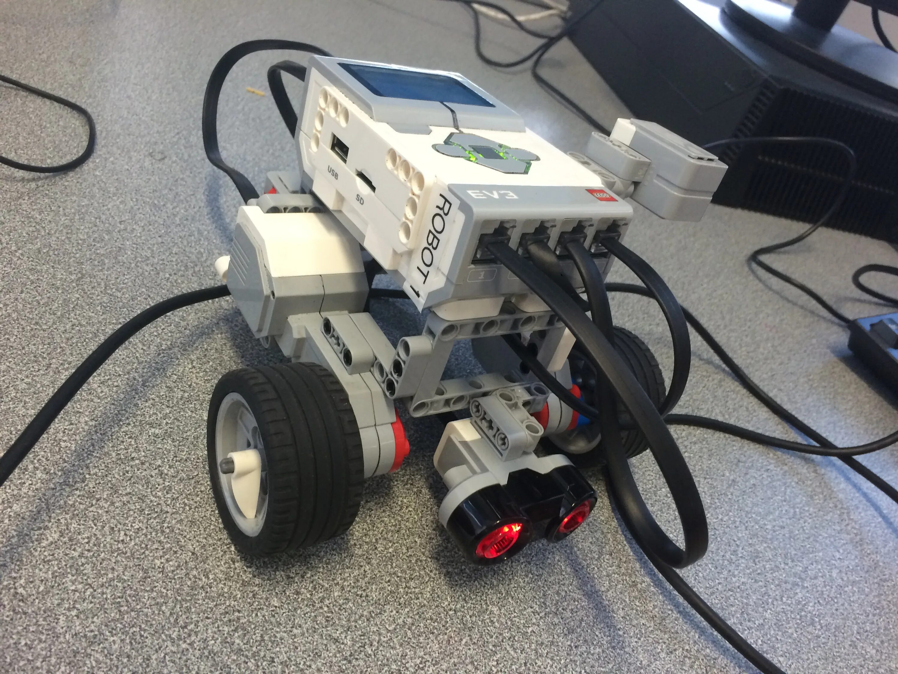 Ev3 programming. Робот сортировщик ev3. Ev3 programming. Ev3 programming. Ev3 programming.