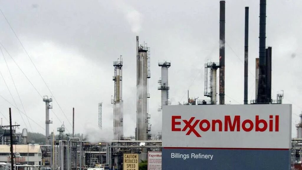 Exxonmobil dubai. Exxonmobil лого. Exxonmobil штаб квартира. Exxonmobil. Нефтяная компания эксон.