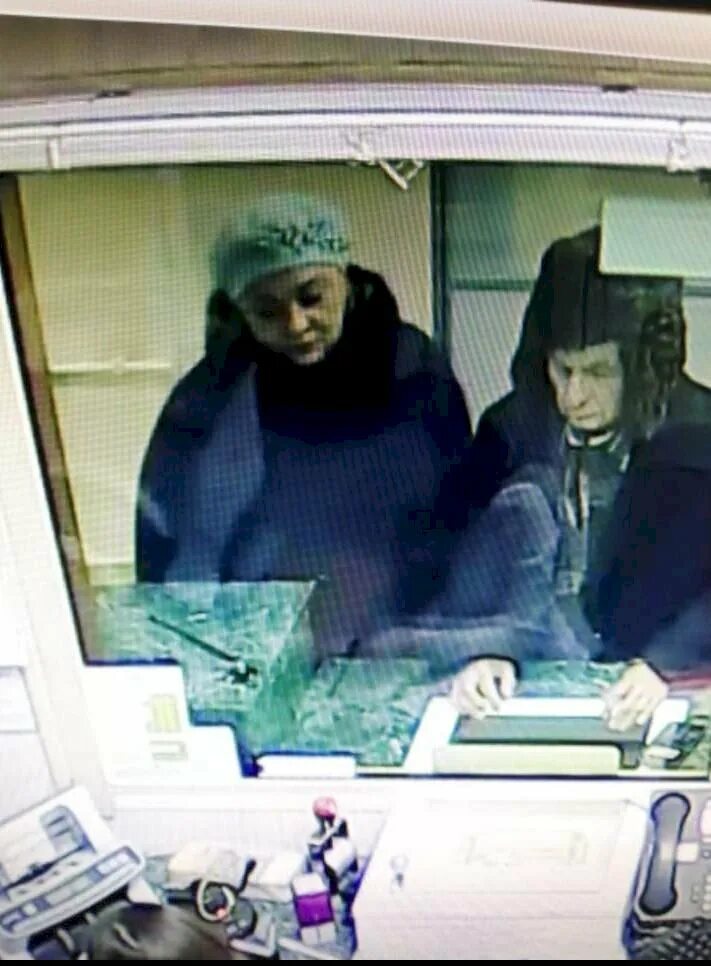 2 миллиона рублей. Директор ворует. Украсть миллион. Квартирная кража. Украл деньги.